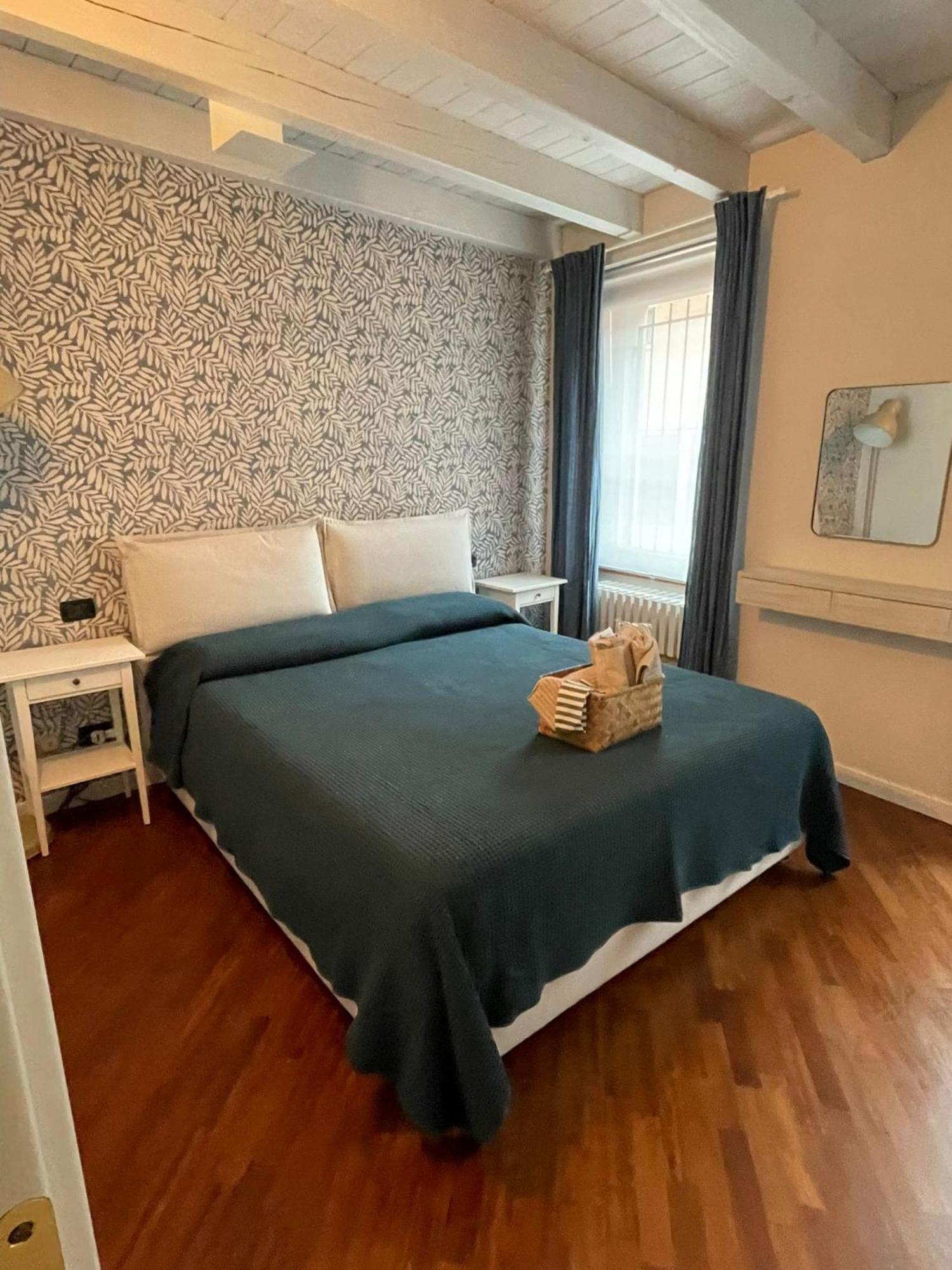 Amelie Apartment Desenzano del Garda Eksteriør billede