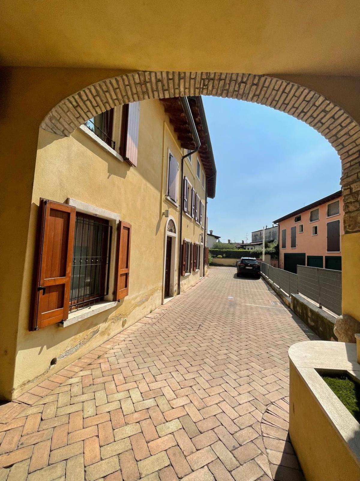 Amelie Apartment Desenzano del Garda Eksteriør billede