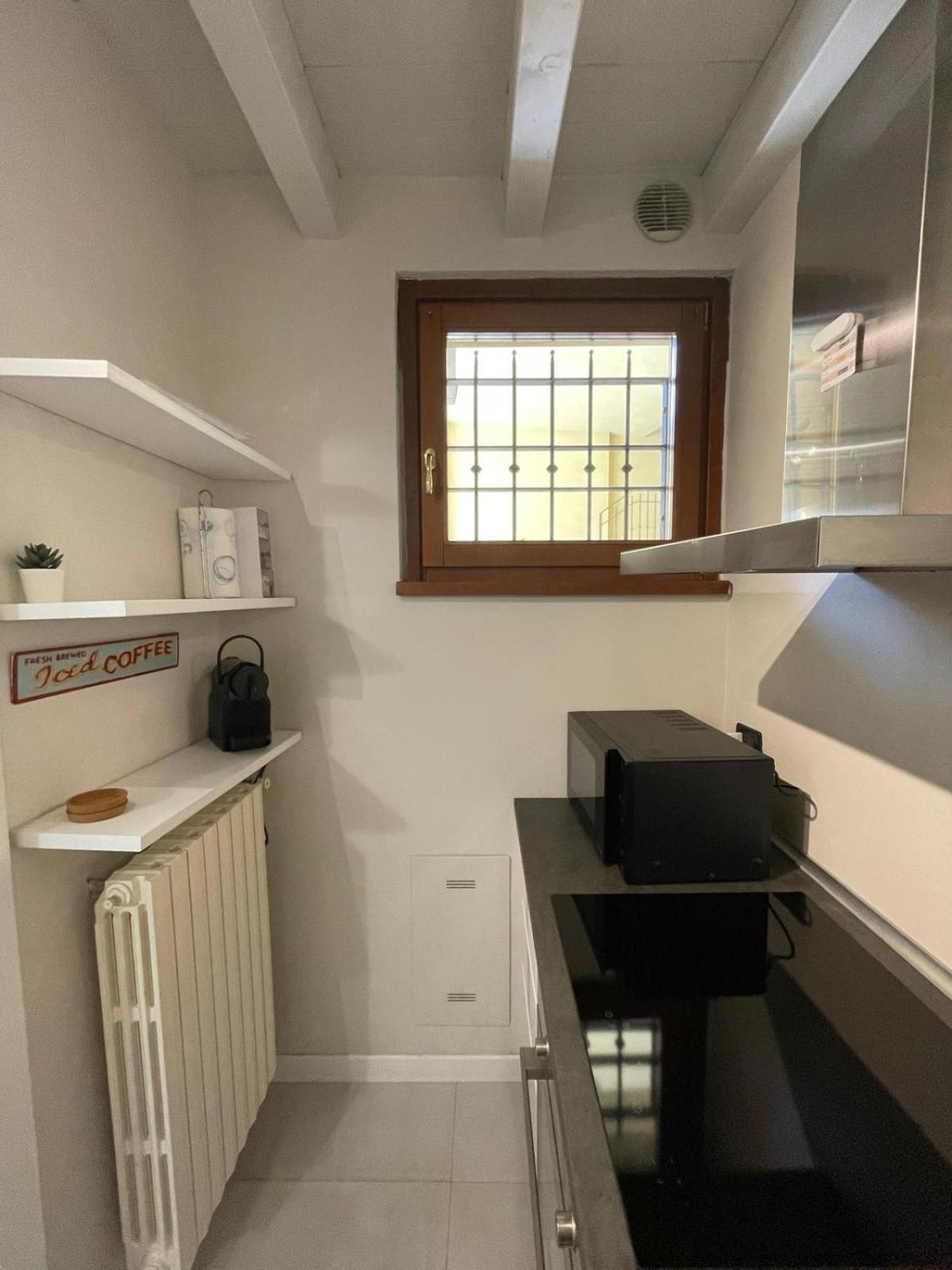 Amelie Apartment Desenzano del Garda Eksteriør billede