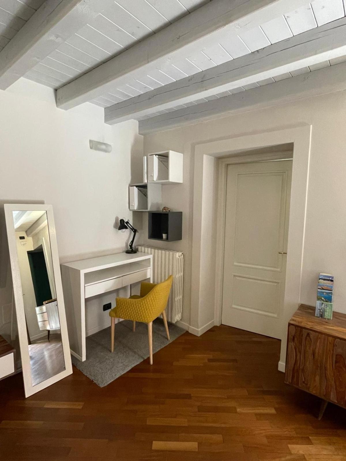 Amelie Apartment Desenzano del Garda Eksteriør billede